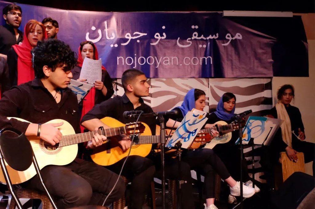 اجرای گروهی امشب شب مهتابه